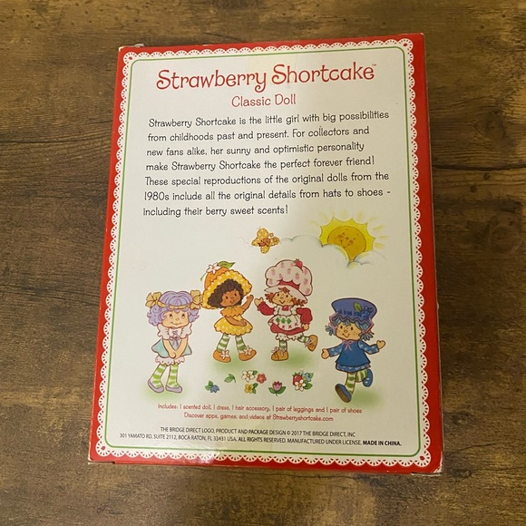 Strawberry Shortcake 80’s design doll - Picture 2 of 2